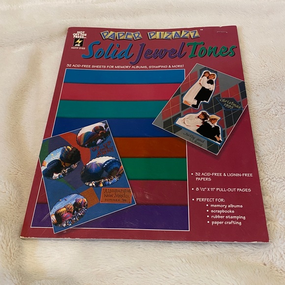 Bundle of 3 Paper Crafts Crafting Books & Acid-/Lignin-Free Color Sheets EUC - Picture 4 of 9